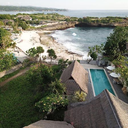 Villa Waru Lembongan Exteriör bild