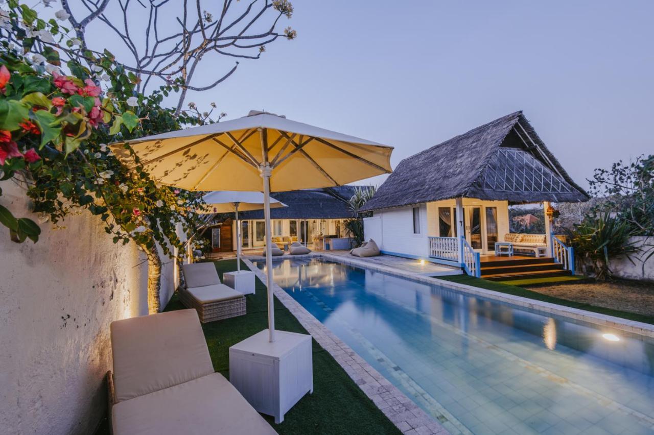 Villa Waru Lembongan Exteriör bild