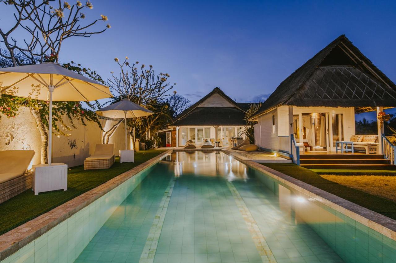 Villa Waru Lembongan Exteriör bild