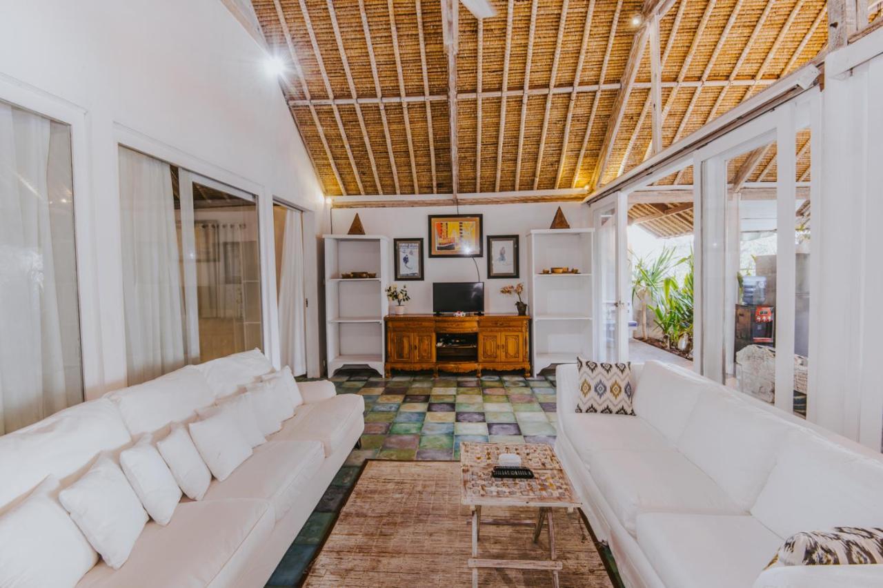 Villa Waru Lembongan Exteriör bild