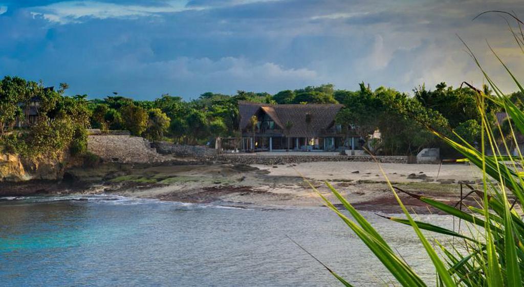 Villa Waru Lembongan Exteriör bild
