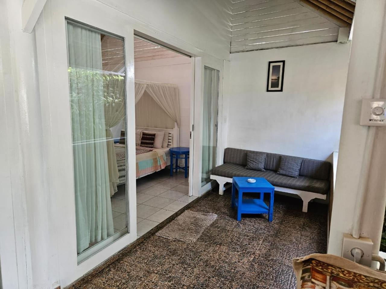 Villa Waru Lembongan Exteriör bild