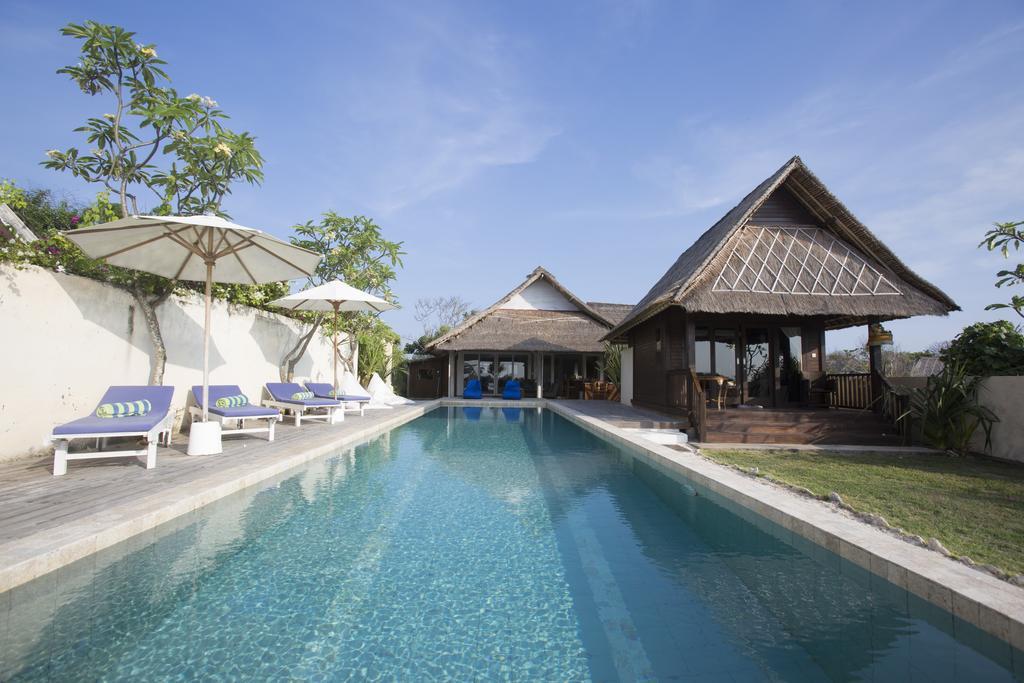 Villa Waru Lembongan Exteriör bild