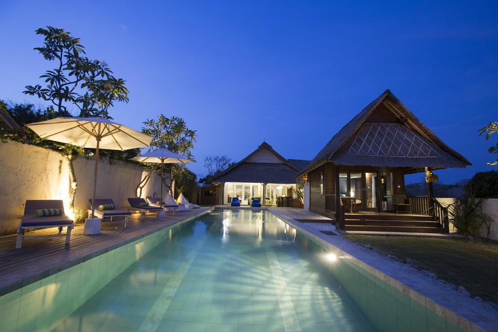 Villa Waru Lembongan Exteriör bild